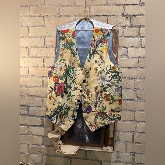 S*O*L*D Gucci V Neck Floral and Snake Print Waistcoat - Picture 1 of 13
